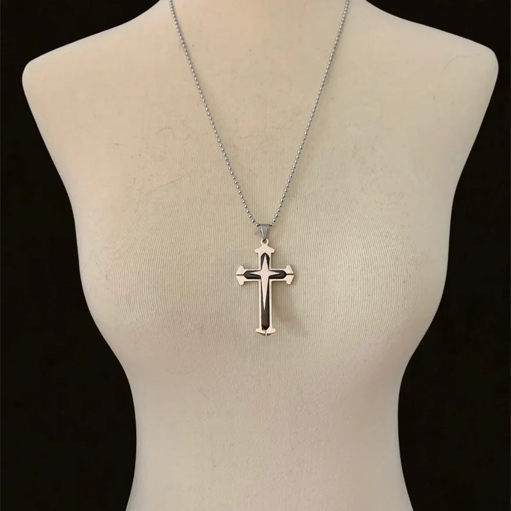Cross chain/pendant